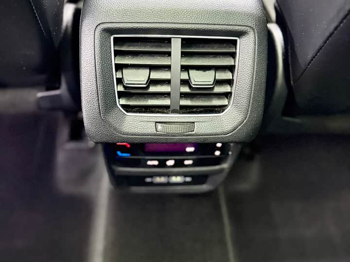 Фото 17 - Volkswagen Tayron