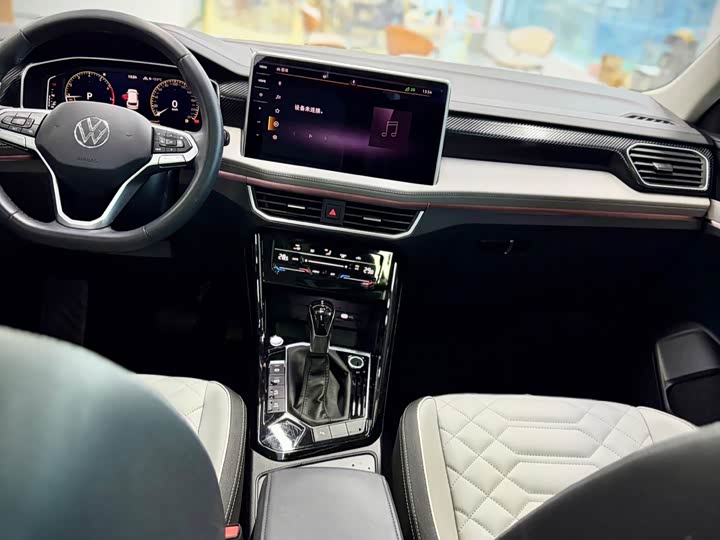 Фото 18 - Volkswagen Tayron