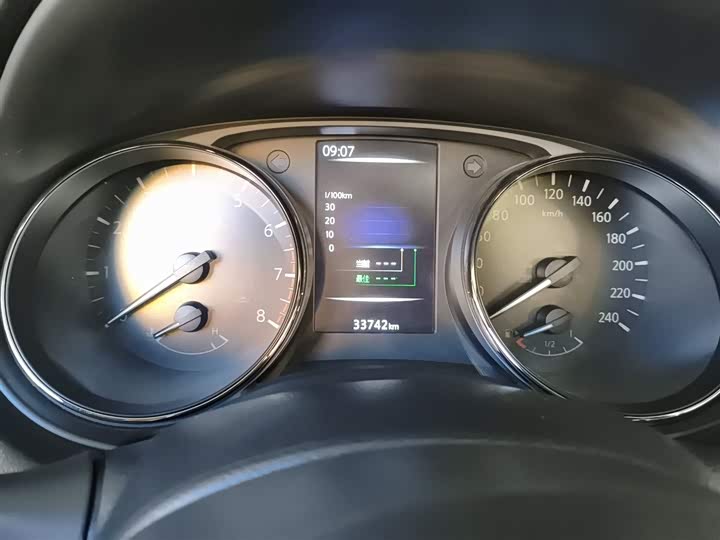 Фото 12 - Nissan X-Trail