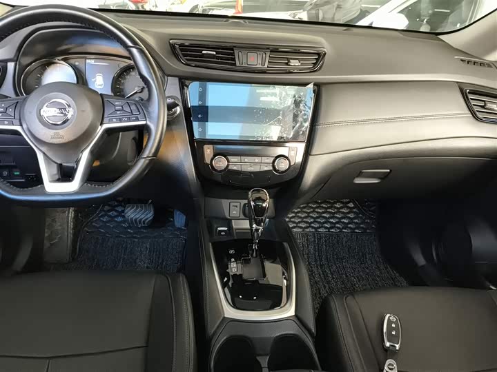 Фото 13 - Nissan X-Trail