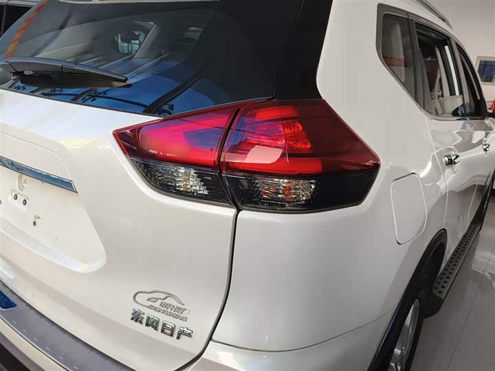 Фото 7 - Nissan X-Trail