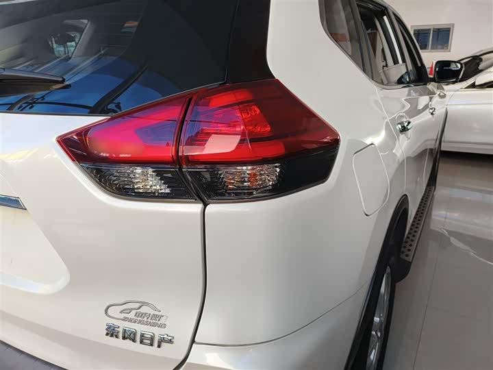 Фото 8 - Nissan X-Trail