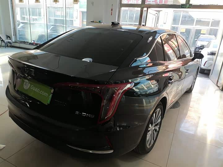 Фото 7 - Hongqi E-QM5