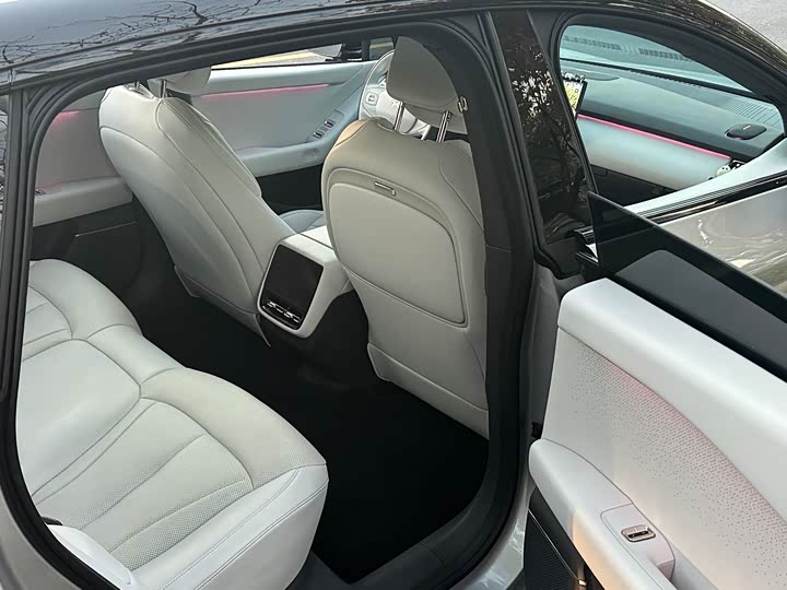 Фото 12 - XPeng F57