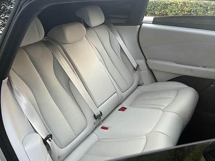 Фото 13 - XPeng F57