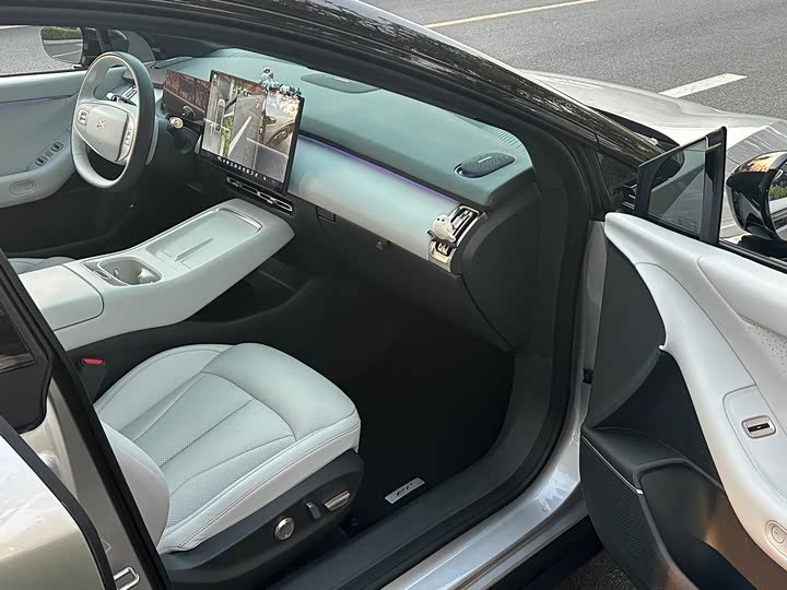 Фото 14 - XPeng F57