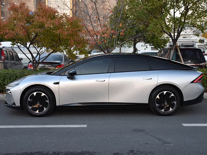 Фото 2 - XPeng F57