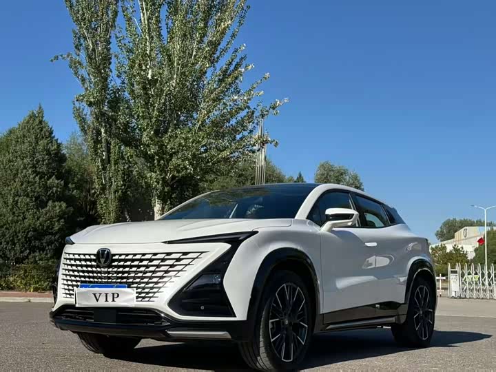 Фото 1 - Changan UNI-T