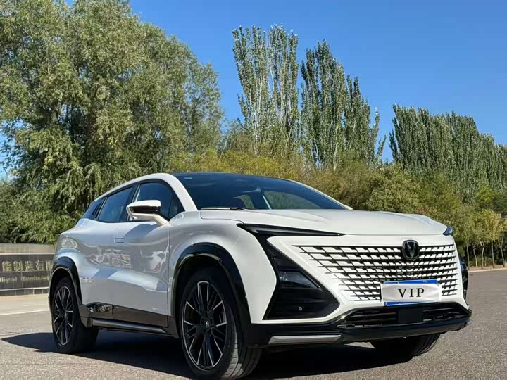 Фото 3 - Changan UNI-T