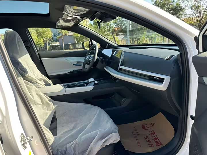 Фото 4 - Changan UNI-T