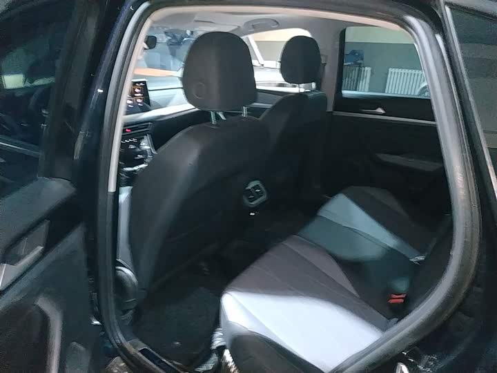 Фото 17 - Volkswagen Lavida