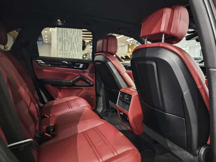 Фото 13 - Porsche Cayenne