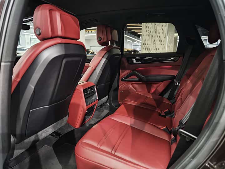 Фото 6 - Porsche Cayenne