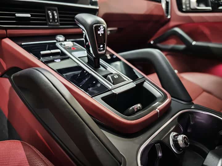 Фото 7 - Porsche Cayenne