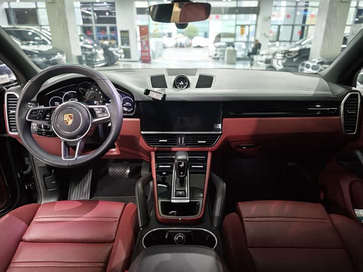 Фото 9 - Porsche Cayenne