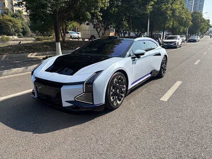 Фото 1 - HiPhi Z