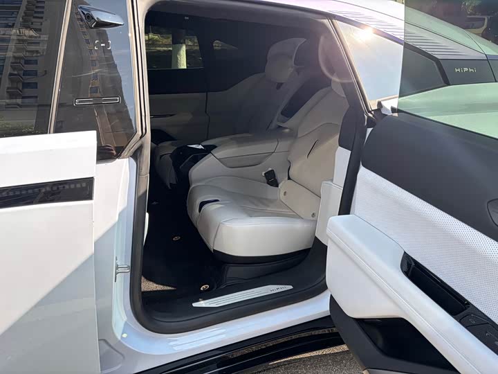 Фото 9 - HiPhi Z