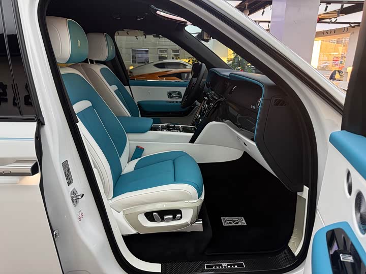 Фото 10 - Rolls-Royce Cullinan