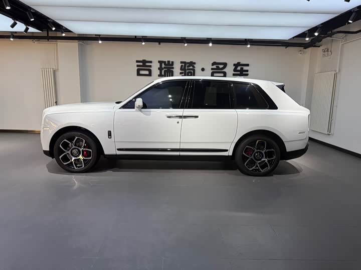 Фото 7 - Rolls-Royce Cullinan