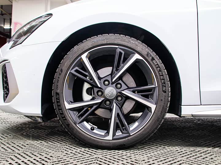 Фото 16 - Audi A3