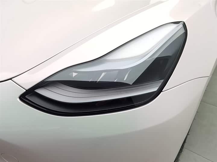 Фото 7 - Tesla Model 3