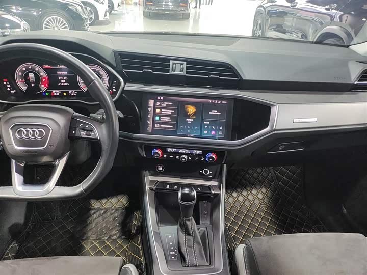 Фото 13 - Audi Q3