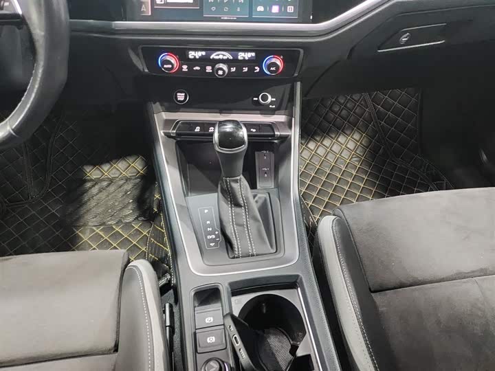 Фото 14 - Audi Q3