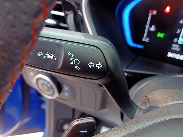 Фото 11 - Ford Focus