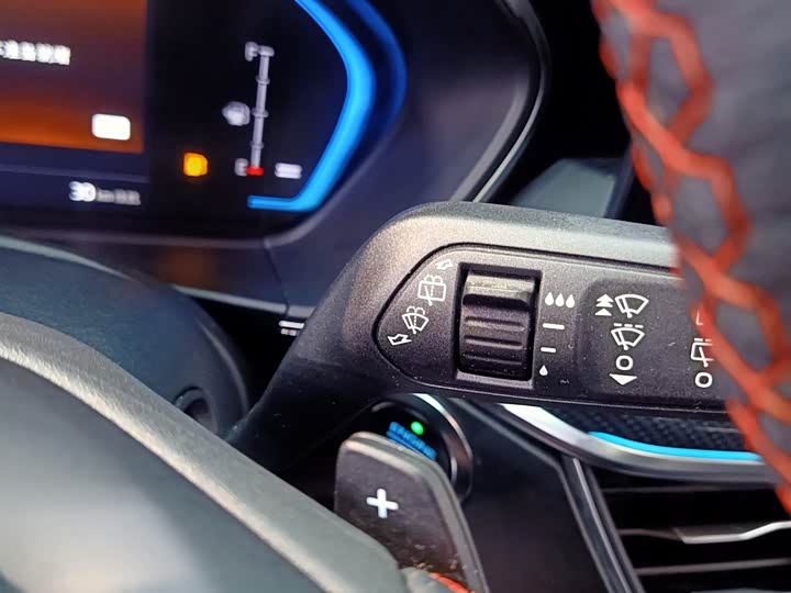 Фото 12 - Ford Focus