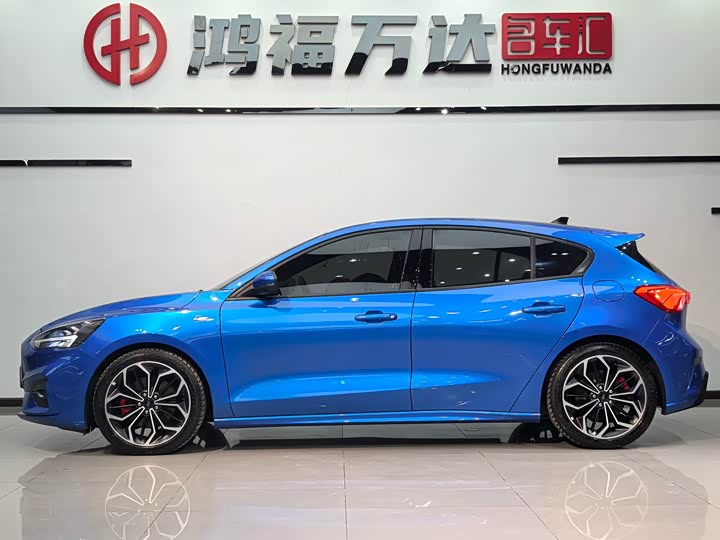 Фото 7 - Ford Focus