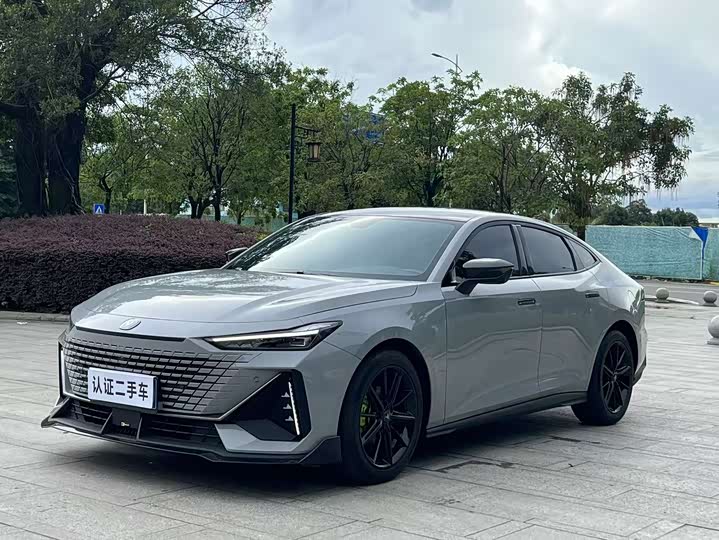 Фото 1 - Changan UNI-V