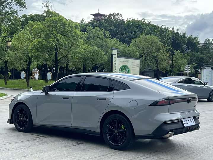 Фото 13 - Changan UNI-V