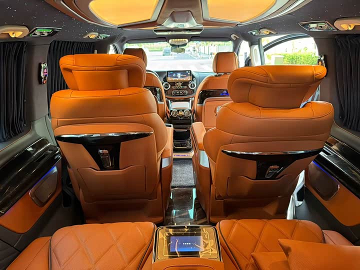 Фото 9 - Mercedes-Benz Vito