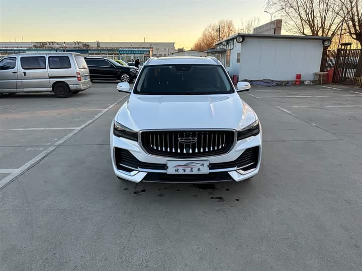 Фото 2 - Geely Monjaro