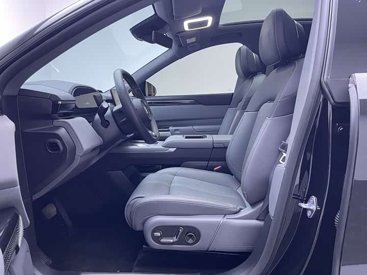 Фото 2 - Zeekr 7X