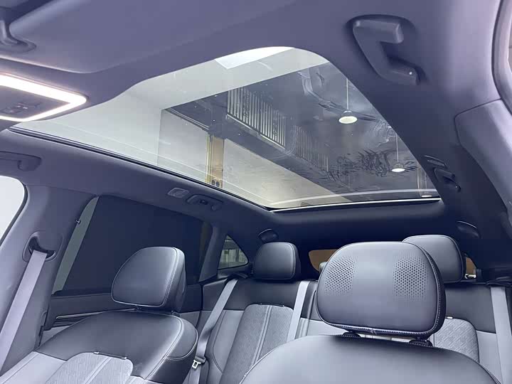 Фото 4 - Zeekr 7X