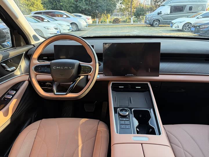 Фото 13 - Chery Tiggo 8L