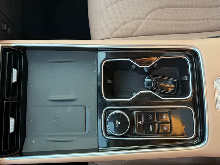 Фото 19 - Chery Tiggo 8L