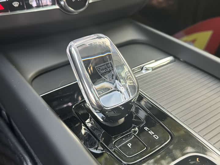 Фото 13 - Volvo XC60