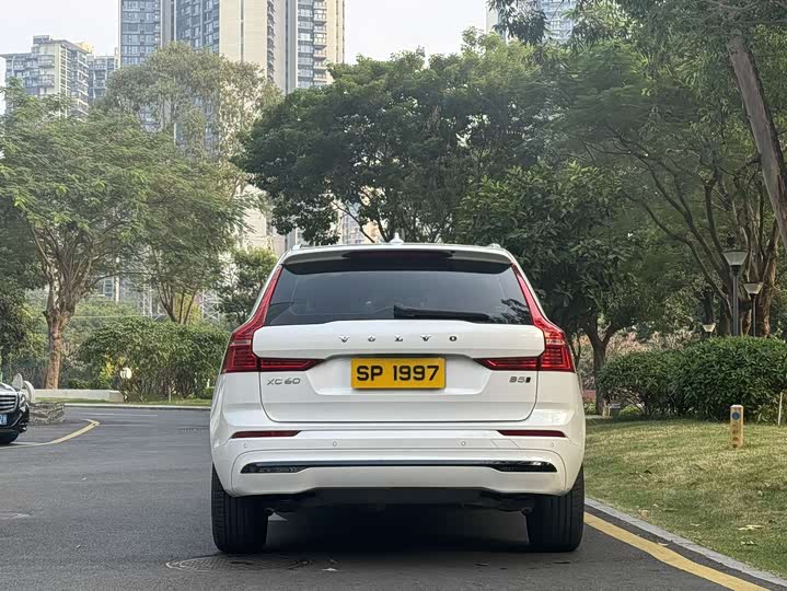 Фото 6 - Volvo XC60