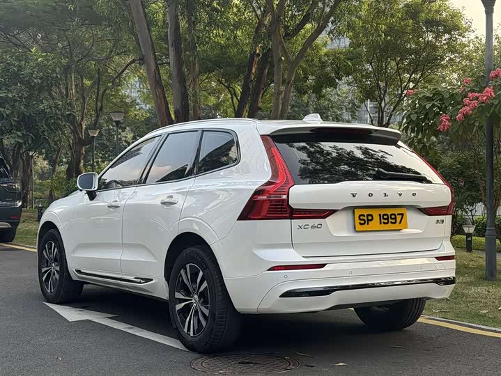 Фото 7 - Volvo XC60