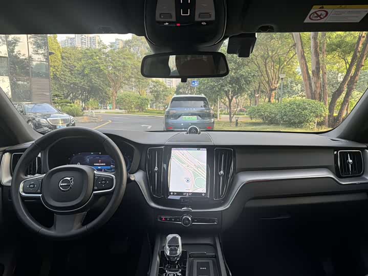 Фото 9 - Volvo XC60