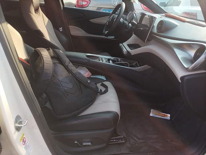 Фото 25 - BYD Dolphin