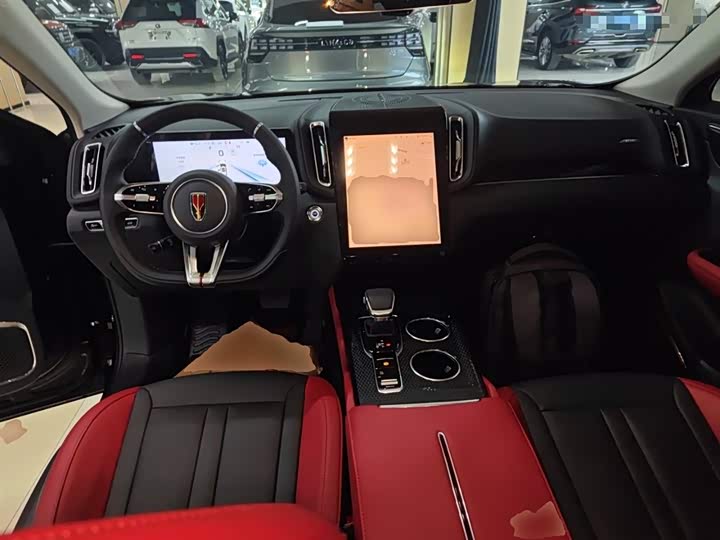 Фото 10 - Hongqi HS3