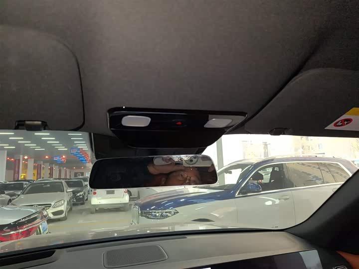 Фото 18 - LiXiang L9