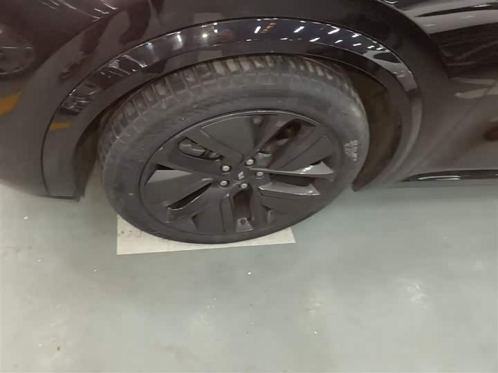 Фото 23 - LiXiang L9