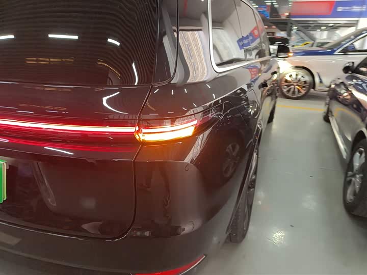 Фото 8 - LiXiang L9