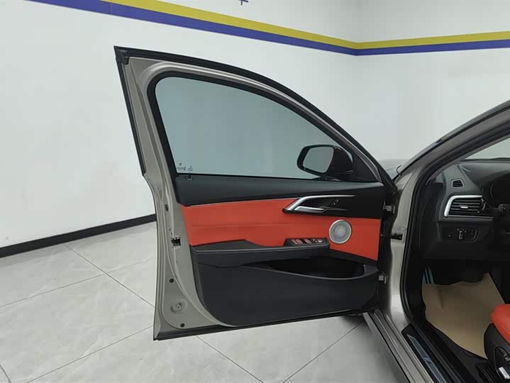 Фото 7 - BMW 1 Series