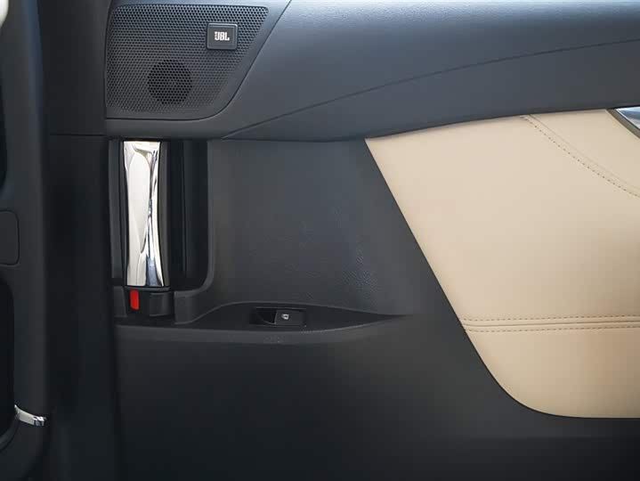 Фото 16 - Toyota Vellfire