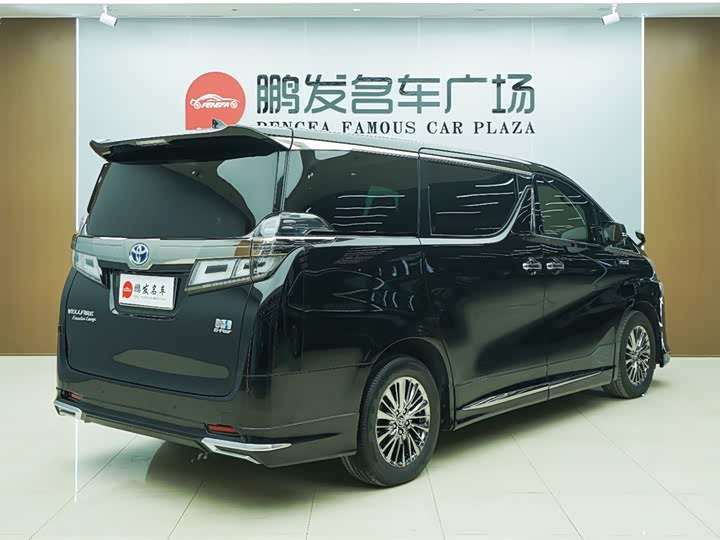 Фото 19 - Toyota Vellfire